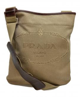 「ラグジュアリーブランドのPRADA 」