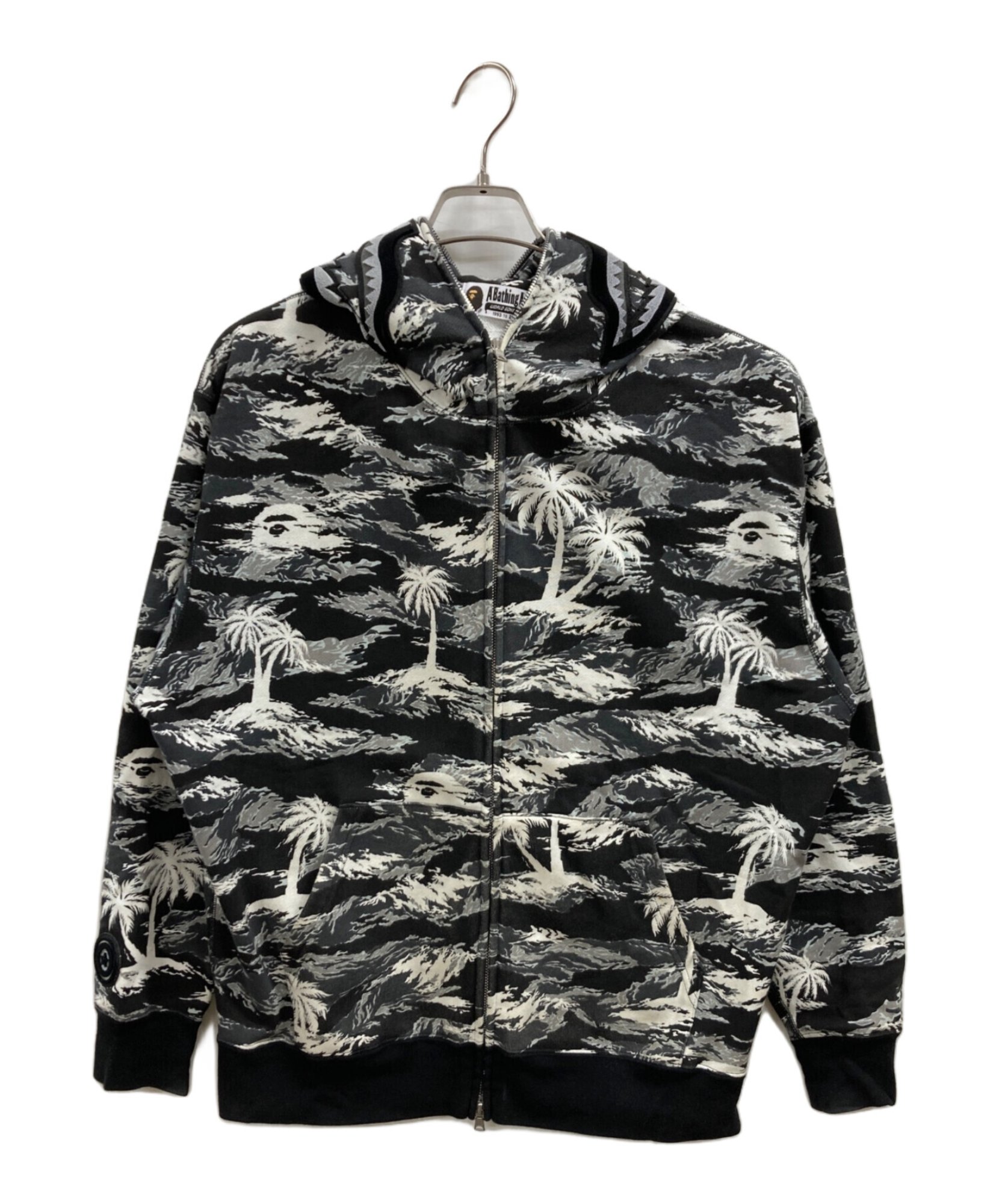 A BATHING APE BAPE シャークパーカー カモ柄 A BATHING APE / アベイシングエイプ】BAPE Palm Tree Camo シャーク