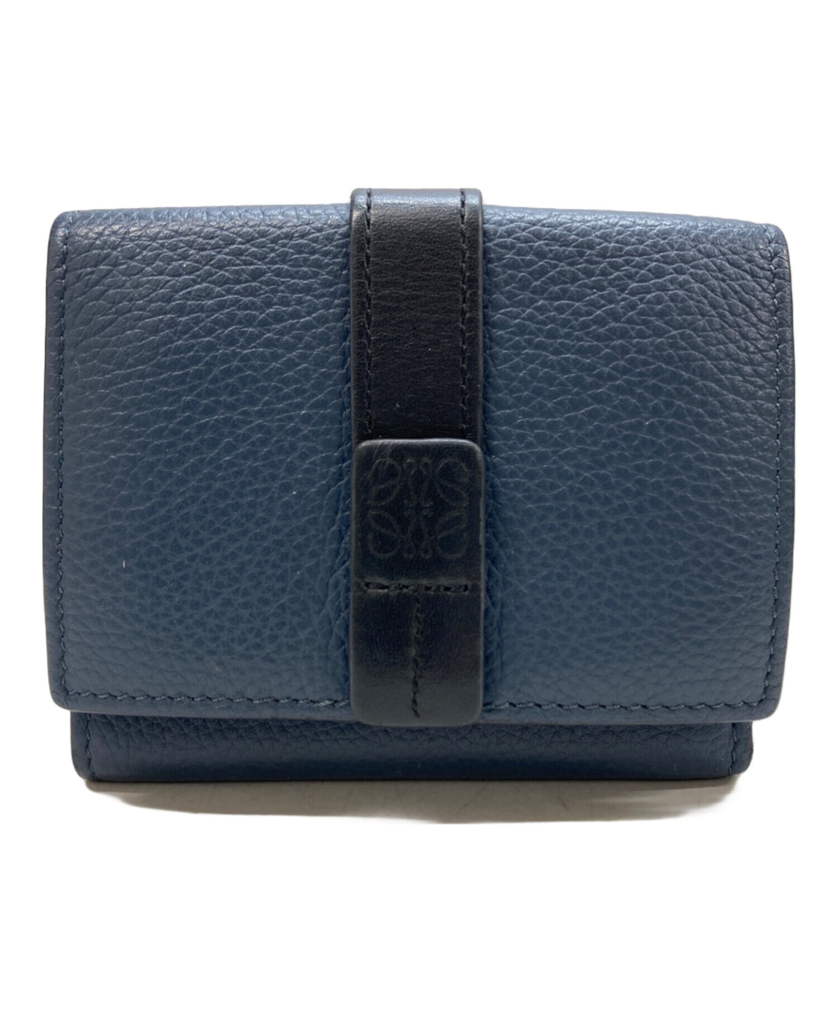 ロエベLOEWEバーティカルウォレット三つ折り財布ブルー系 LOEWE / ロエベ】バーティカルウォレット3つ折り財布|洗練されたレザー