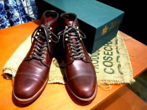 オールデンのインディーブーツ