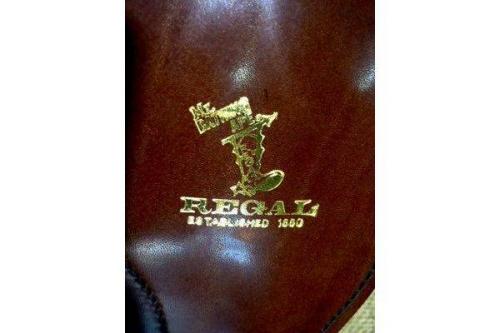 ギリーシューズの中央線