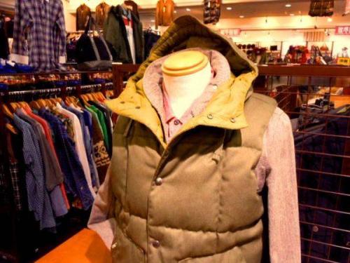 エンジニアードガーメンツのダウンベスト