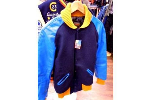 スタジャンのクラブハーレー