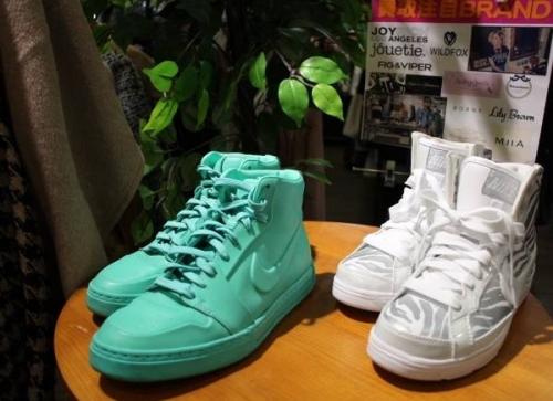 スニーカーの春物買取