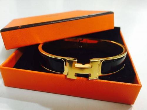 三鷹のスタイル