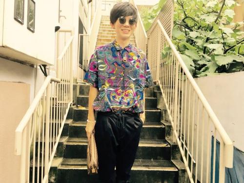 流行のバンドTシャツ