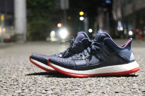 adidasのスニーカー