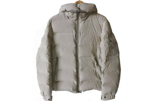LOUIS VUITTONのMONCLER