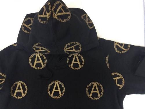 UNDER COVERのコラボ