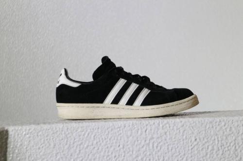 KICKSのスタンスミス