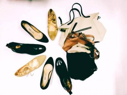 TOMORROW LANDのパンプス