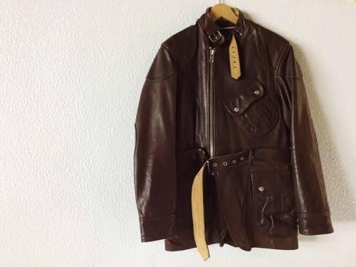 レザーのスリーブラインドマイス