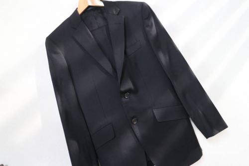 スーツのDUVETICA