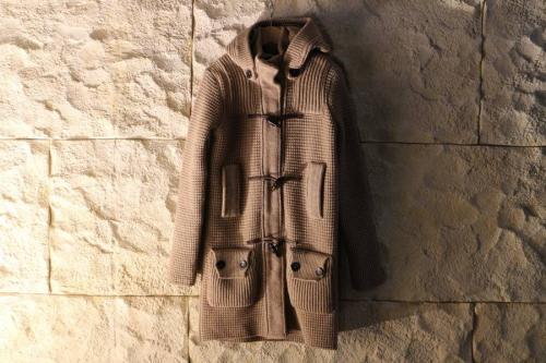 アウターのニット