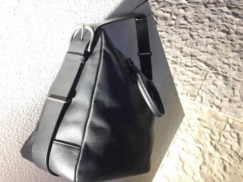 ビジネスバッグの古着