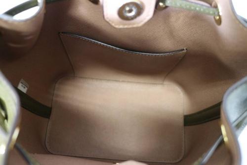 ショルダーバッグ