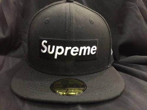 SUPREMEのシュプリーム