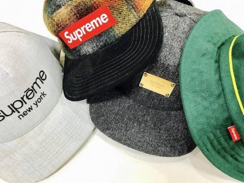 シュプリームのノースフェイス