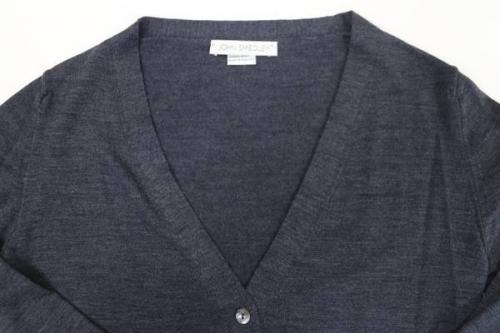 ニットのカーディガン