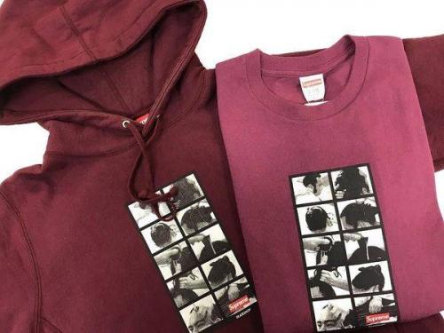 SUPREMEのダブルタップス