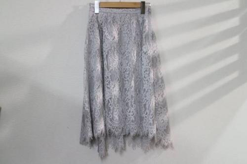 春物のスカート