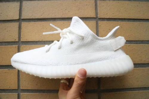 YEEZY BOOSTのSUPREME