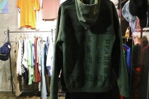 カニエウエストのANTI SOCIAL SOCIAL CLUB