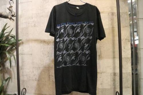 バンドTシャツの古着