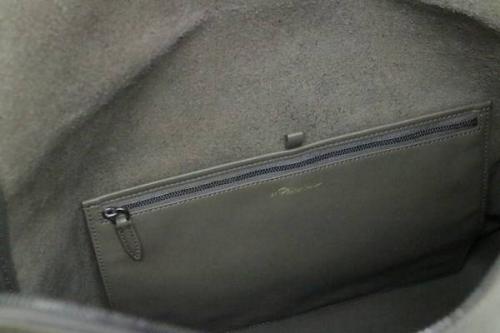 レディースのバッグ