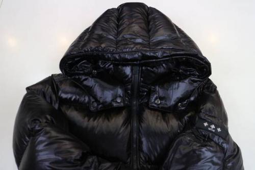 MONCLERのCANADAGOOSE