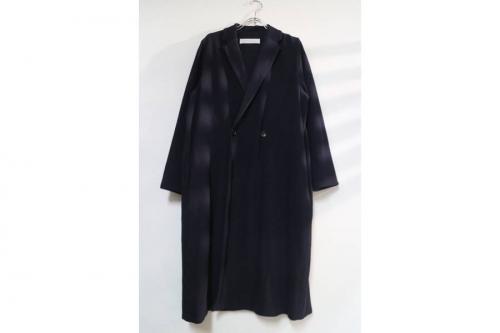 ロングコートのニット