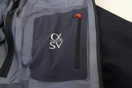 ALPHA SV JACKETの三鷹