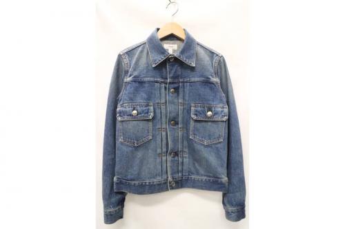 ジャケットのボトムス