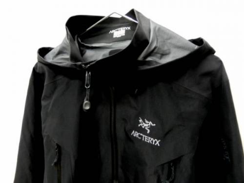 アウトドアのARC'TERYX