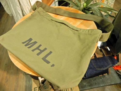 MARGARET HOWELのマーガレットハウエル