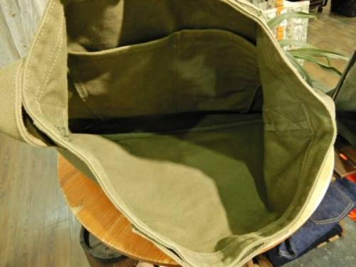 マーガレットハウエルのトートバッグ