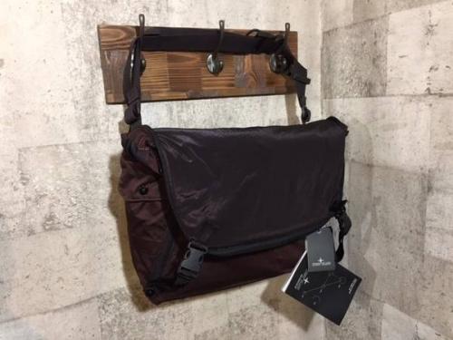 ラグジュアリーブランドのSTONE ISLND