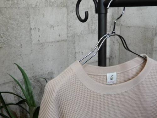 ナチュラルブランドのキャリアファッション