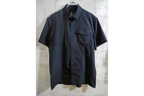 アウトドアブランドの三鷹