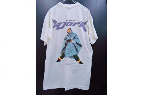 BJORKのバンドTシャツ