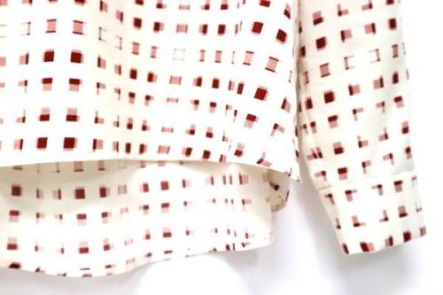 ブラウスの三鷹