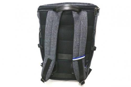 NIID（ニード）のバッグパック