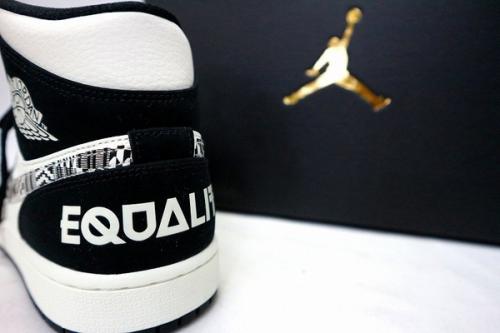 スニーカーのAIR JORDAN