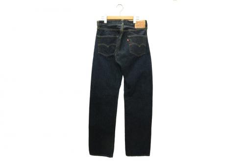 リーバイスのデニムパンツ