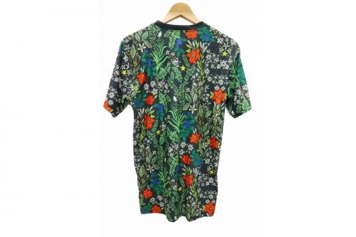 ナイキラボ × リカルドティッシのFloral Drifit Tee