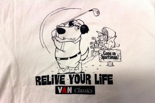 ヴァンのTシャツ