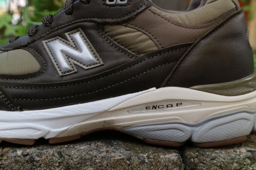 ニューバランスの9919