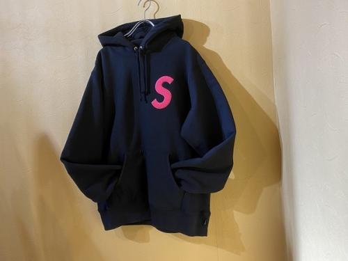 SUPREMEのシュプリーム