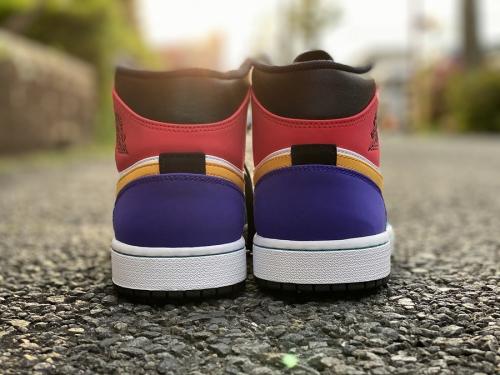 スニーカーのトレファクスタイル三鷹店