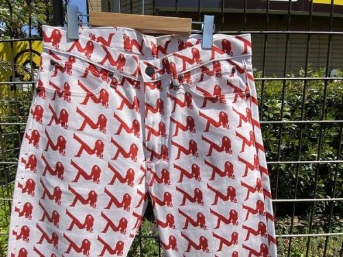 カルバンクラインのICON NARROW LEG JEANS	デニムパンツ